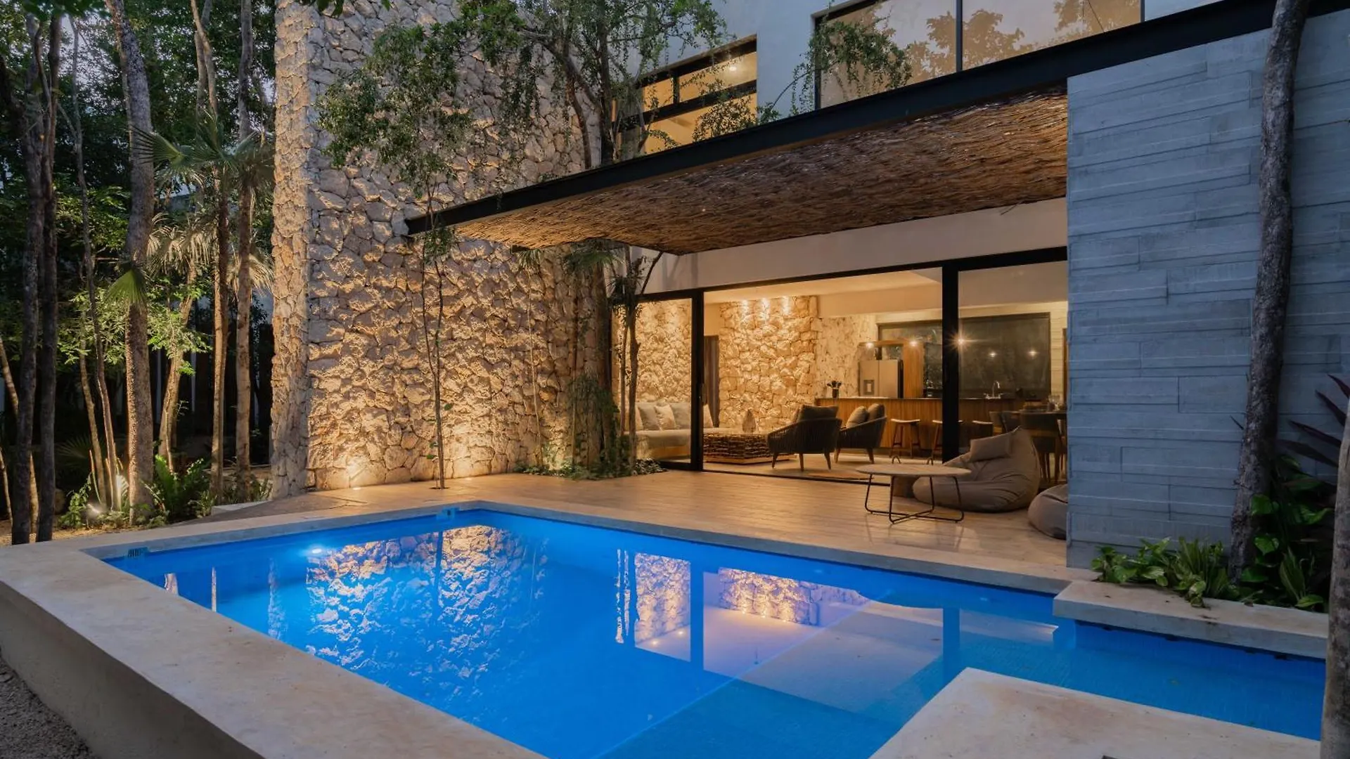 Twelve O'Clock - Luxury Villas Tulum