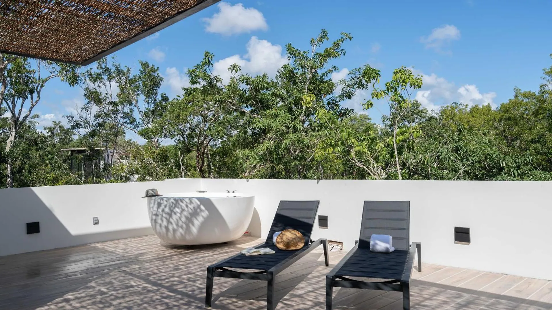 Twelve O'Clock - Luxury Villas Tulum