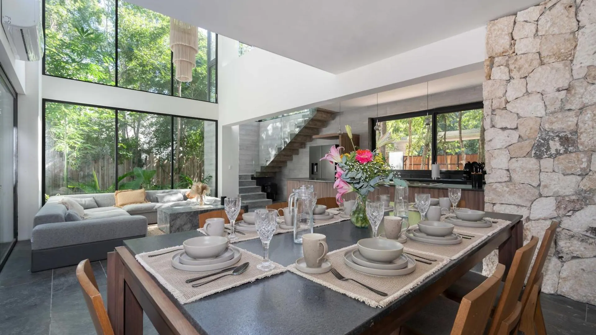 Twelve O'Clock - Luxury Villas Tulum