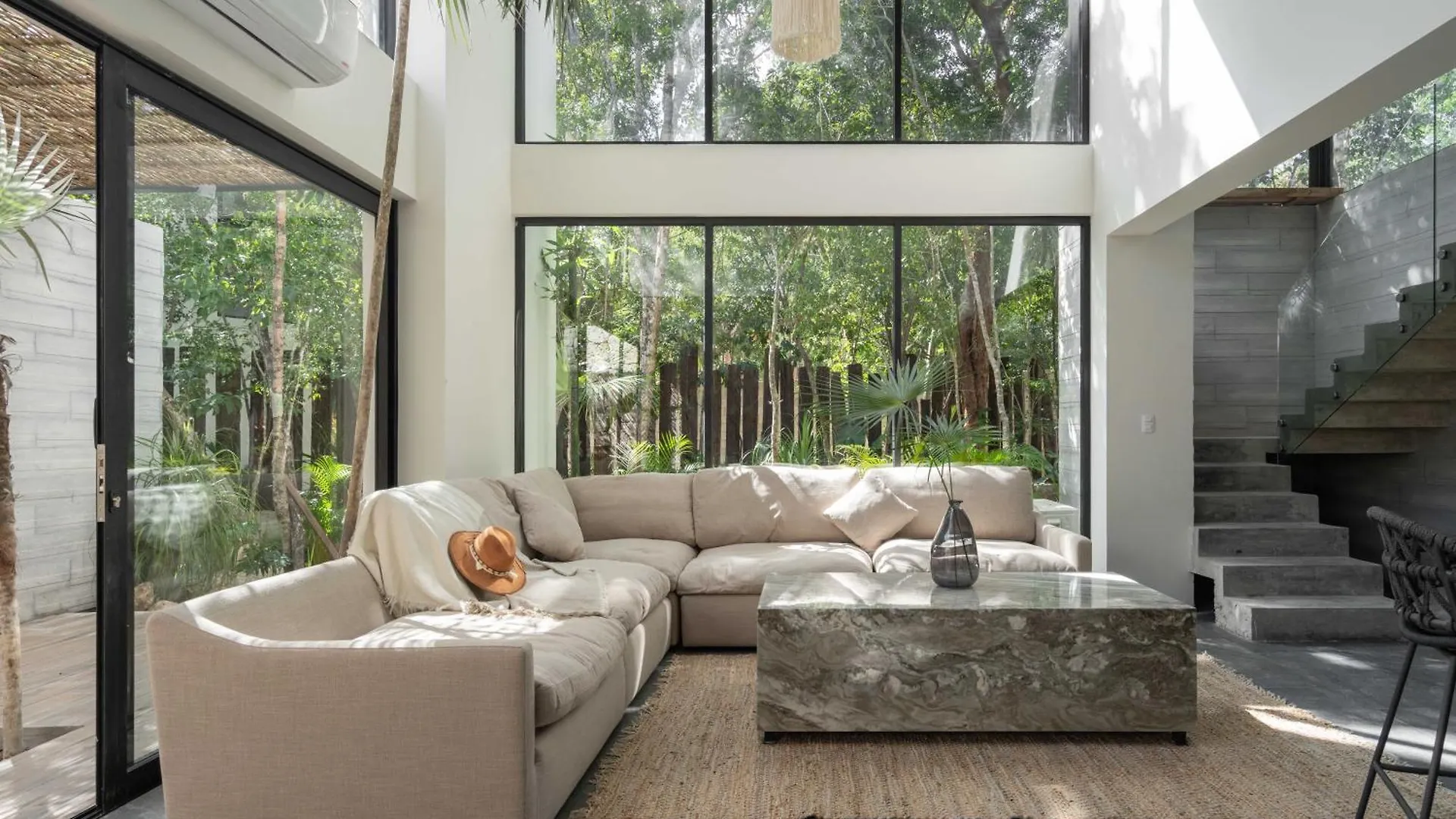 Twelve O'Clock - Luxury Villas Tulum