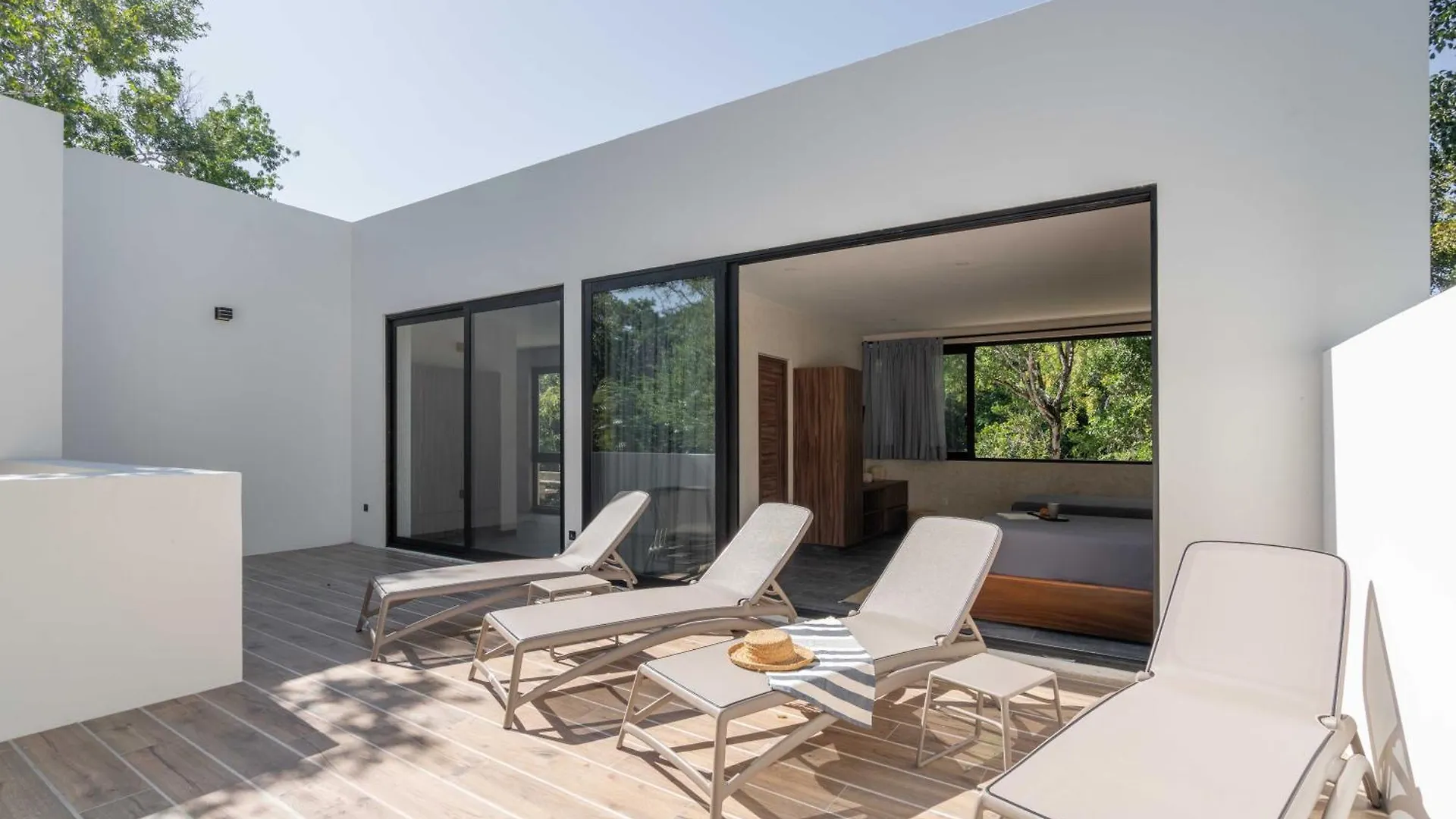 Twelve O'Clock - Luxury Villas Tulum