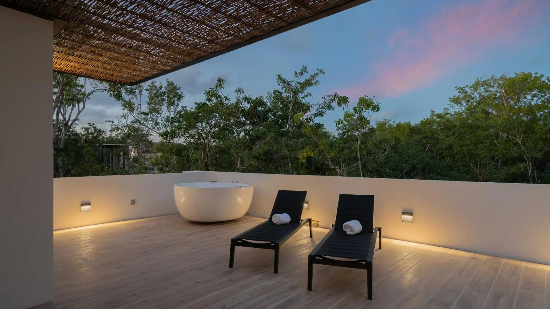 Twelve O'Clock - Luxury Villas Tulum Mexico